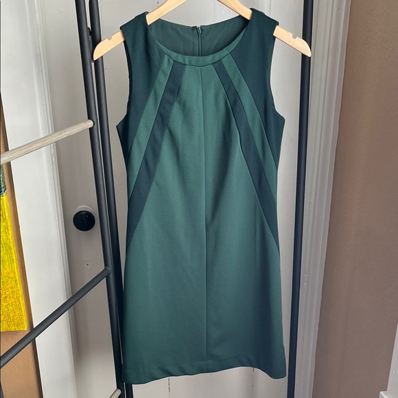 Women’s Forest Green Sleeveless Dress - Picture 1 of 4